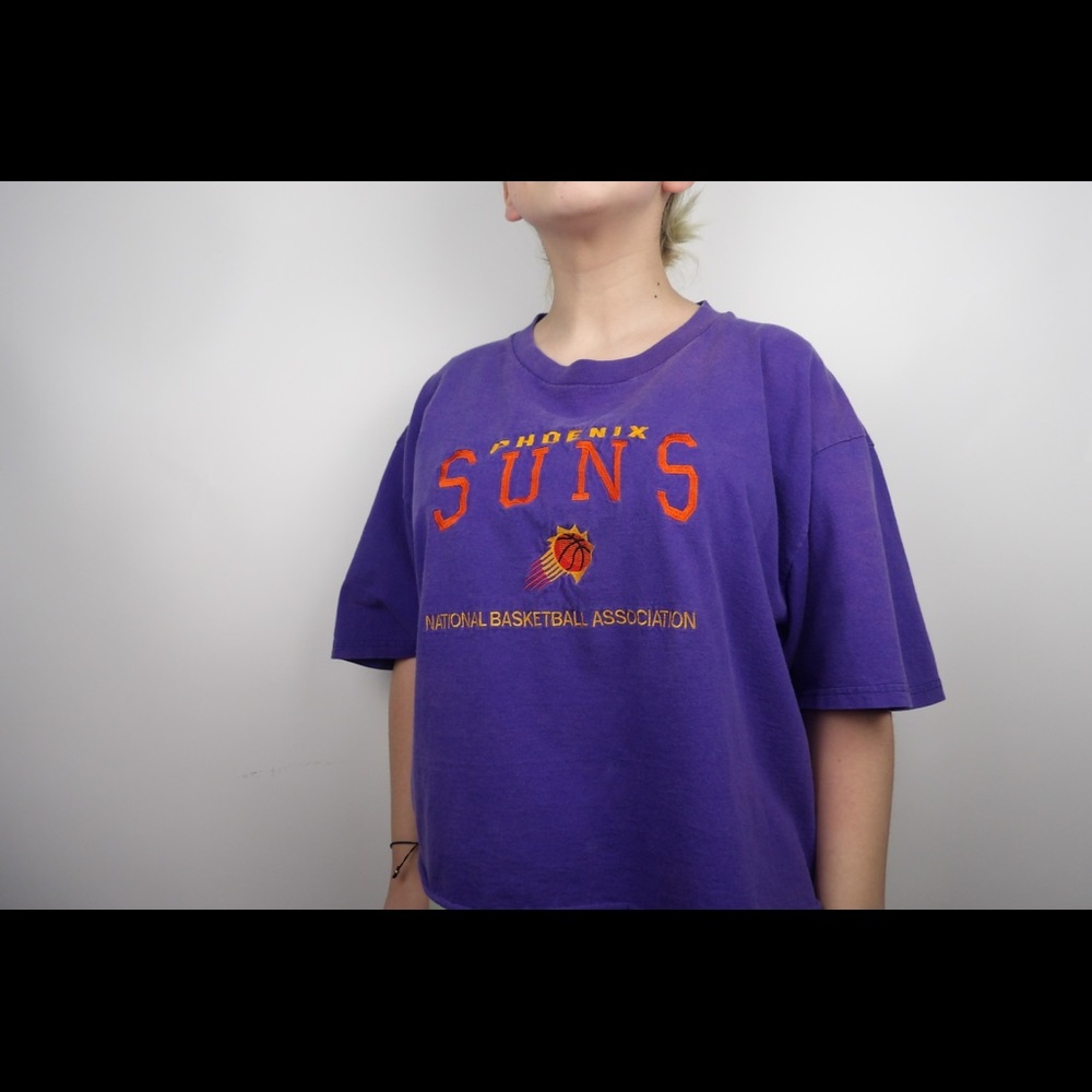 Vintage women’s suns crop top